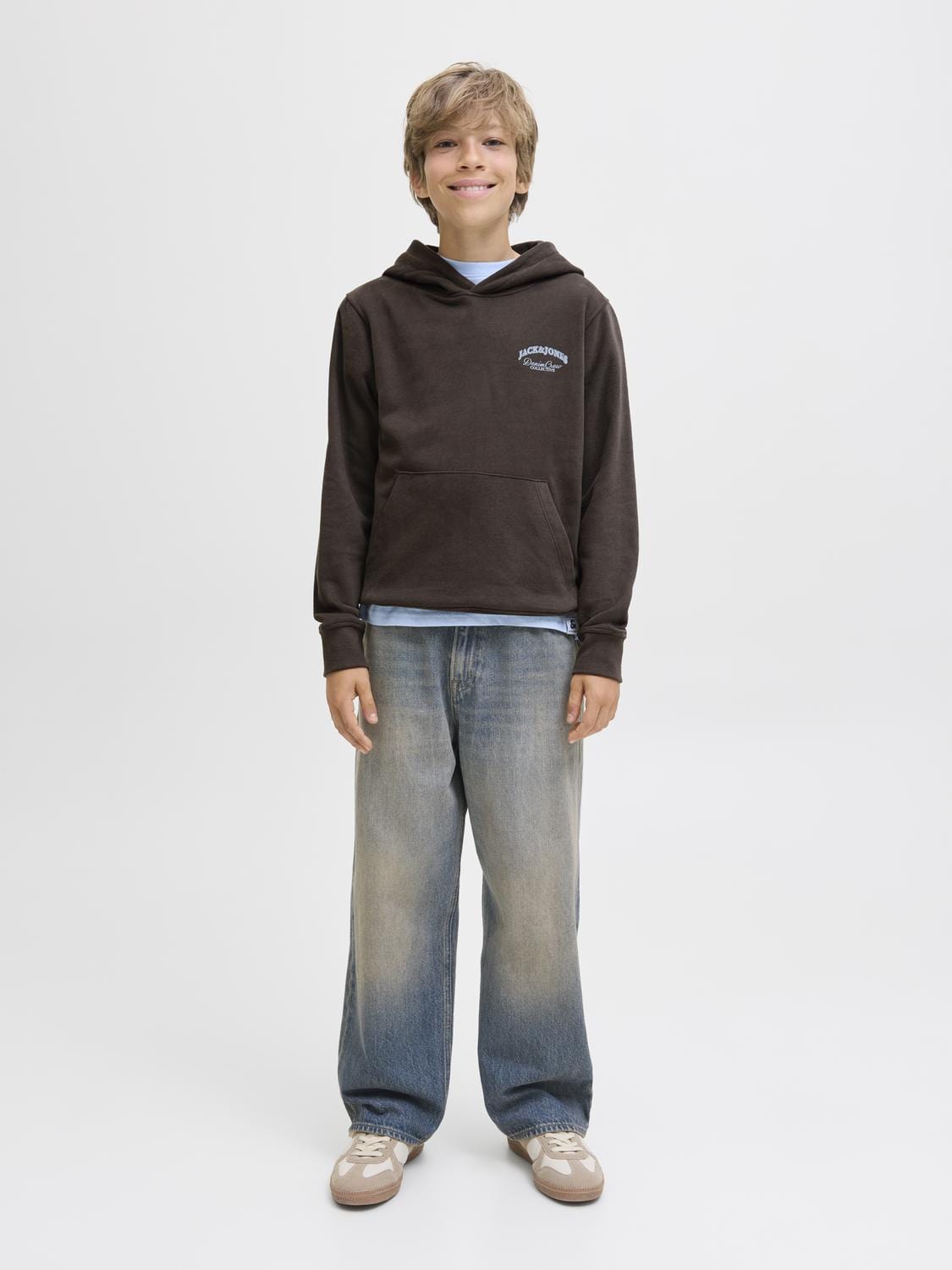 model_shot-front_full